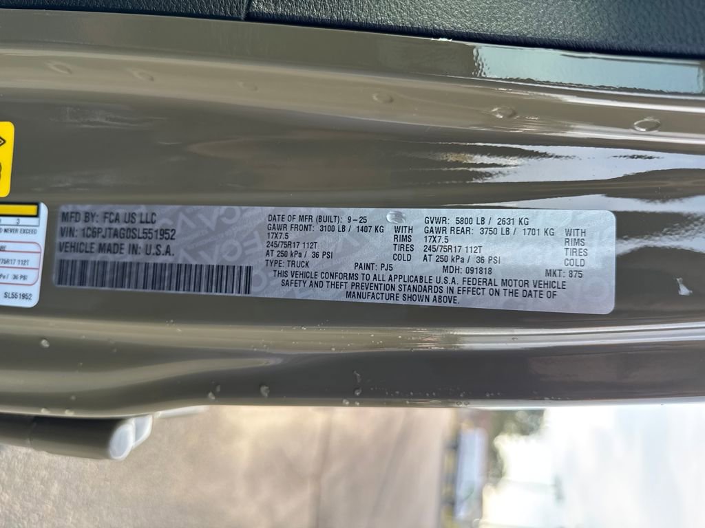 New 2025 Jeep Gladiator Sport w/ Dual Top Group image 29