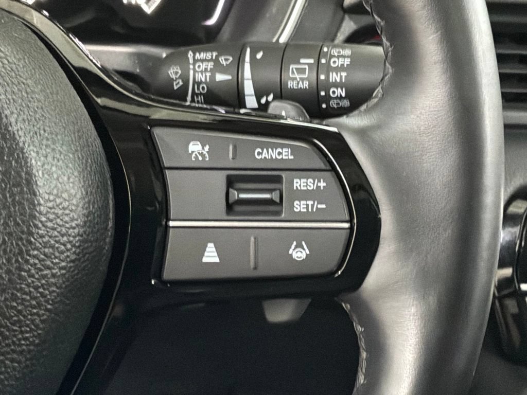 Used 2024 Honda Pilot Touring image 10