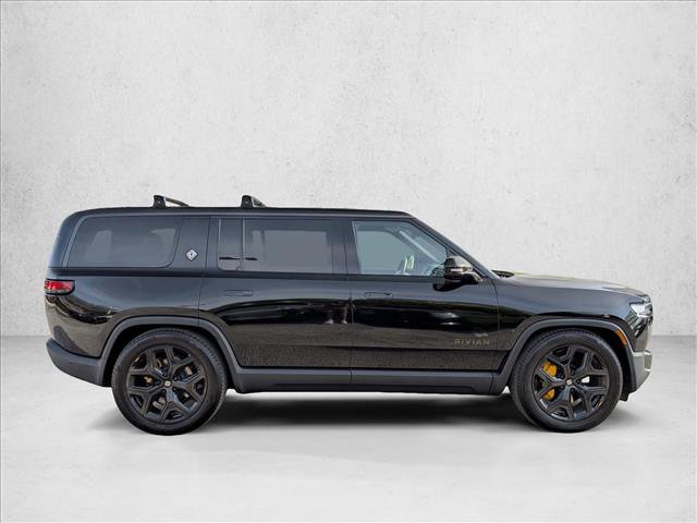 Used 2025 Rivian R1S Premium AWD/4WD image 4
