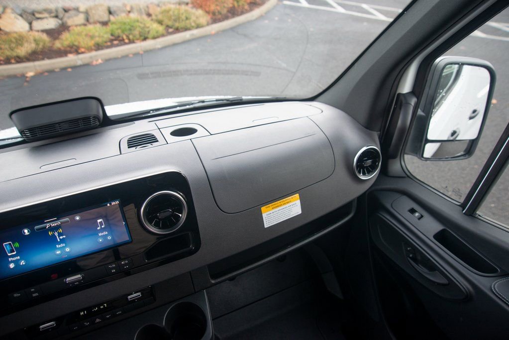 New 2025 Mercedes-Benz Sprinter 4500 image 28