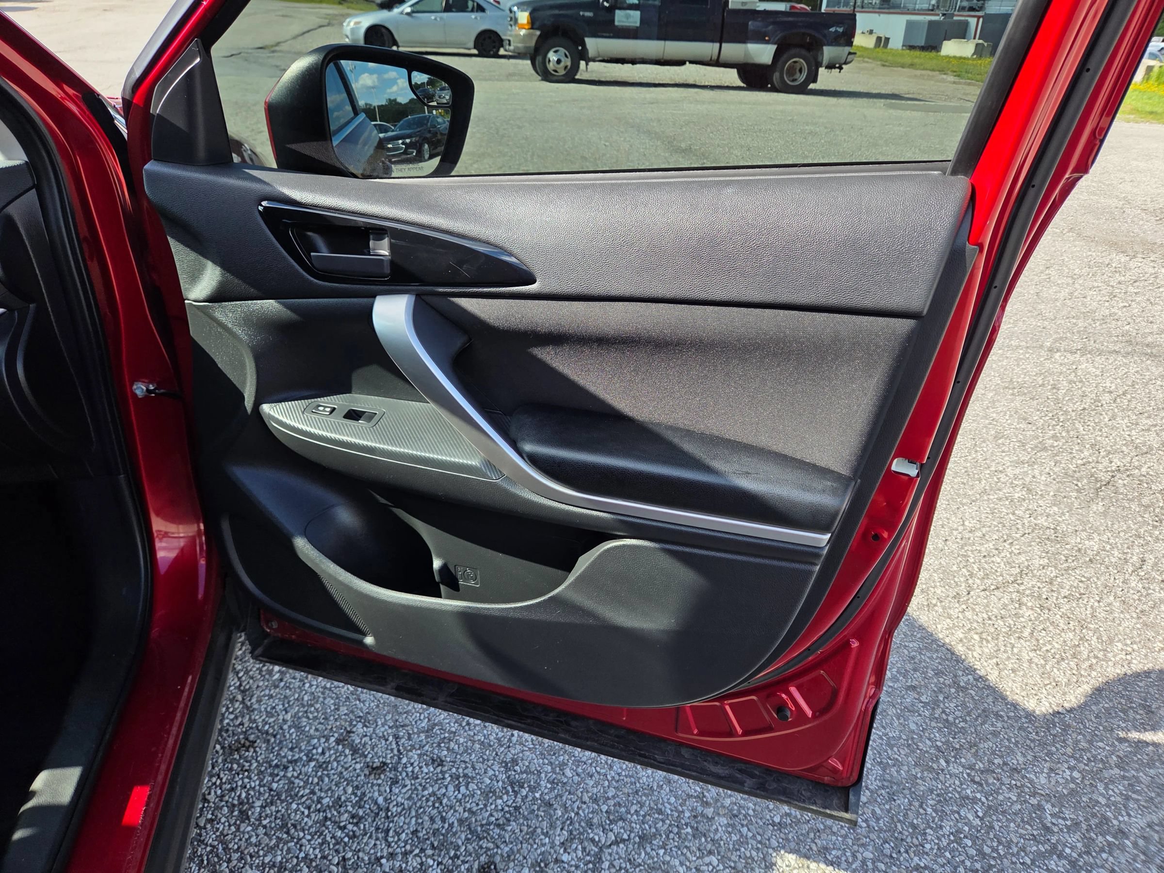 Used 2020 Mitsubishi Eclipse Cross ES FWD image 21