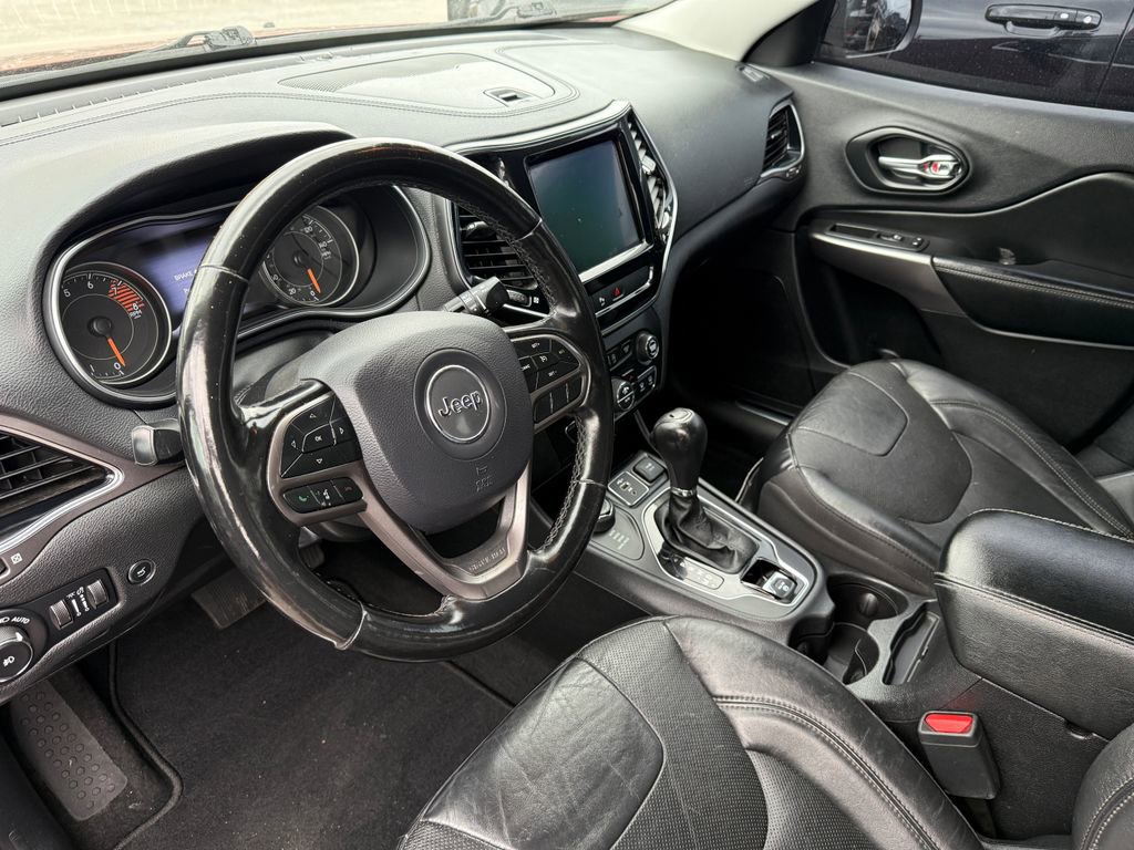 Used 2020 Jeep Cherokee Limited image 20