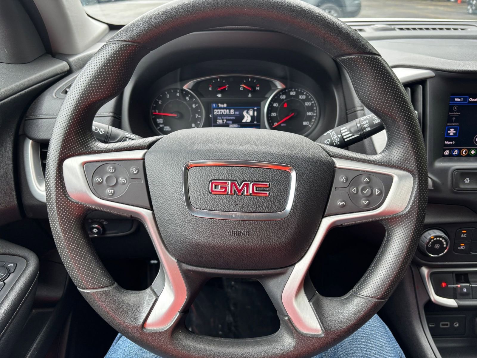 Used 2024 GMC Terrain SLE FWD image 27