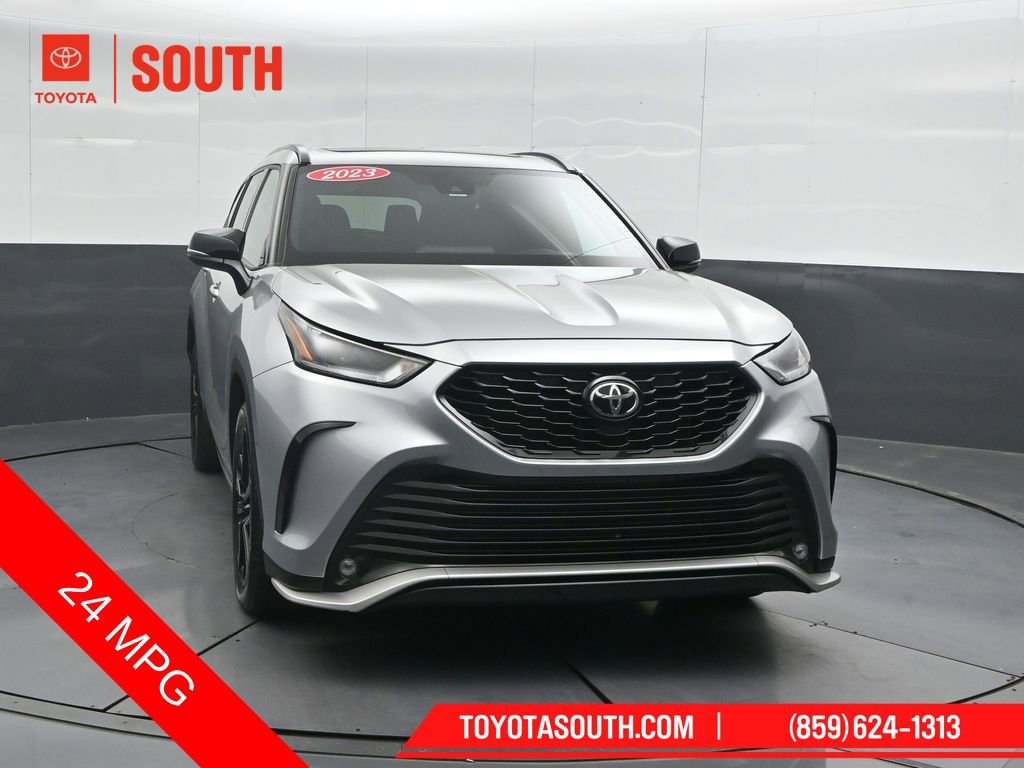 Used 2023 Toyota Highlander XSE image 5