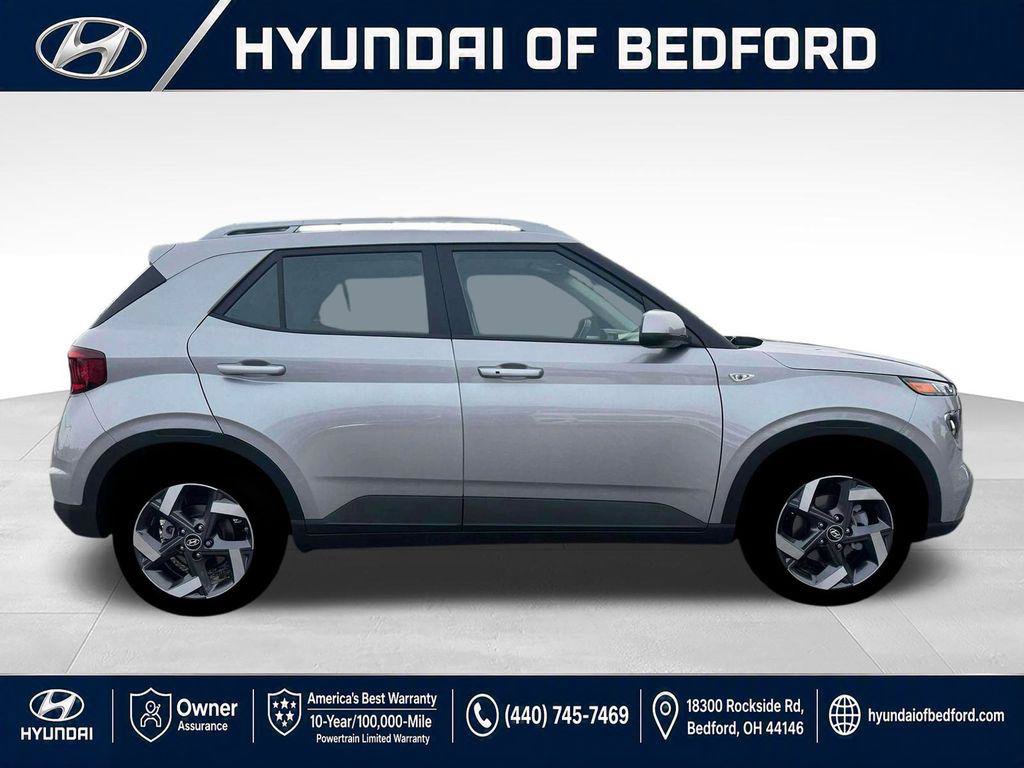 New 2026 Hyundai Venue SEL FWD image 11
