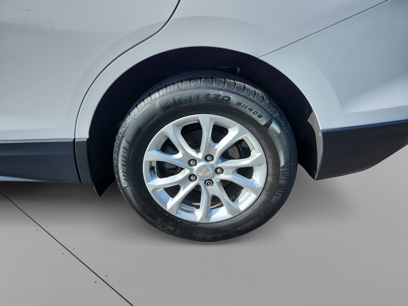 Used 2018 Chevrolet Equinox LT FWD image 14