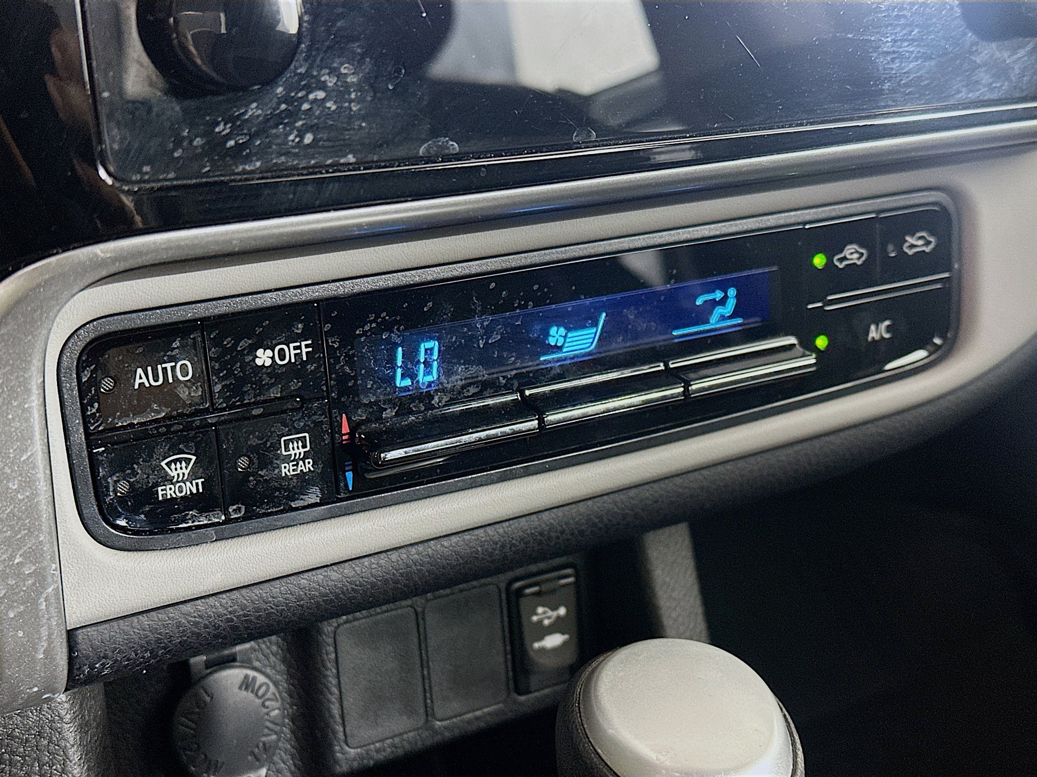 Used 2017 Toyota Corolla LE FWD image 23