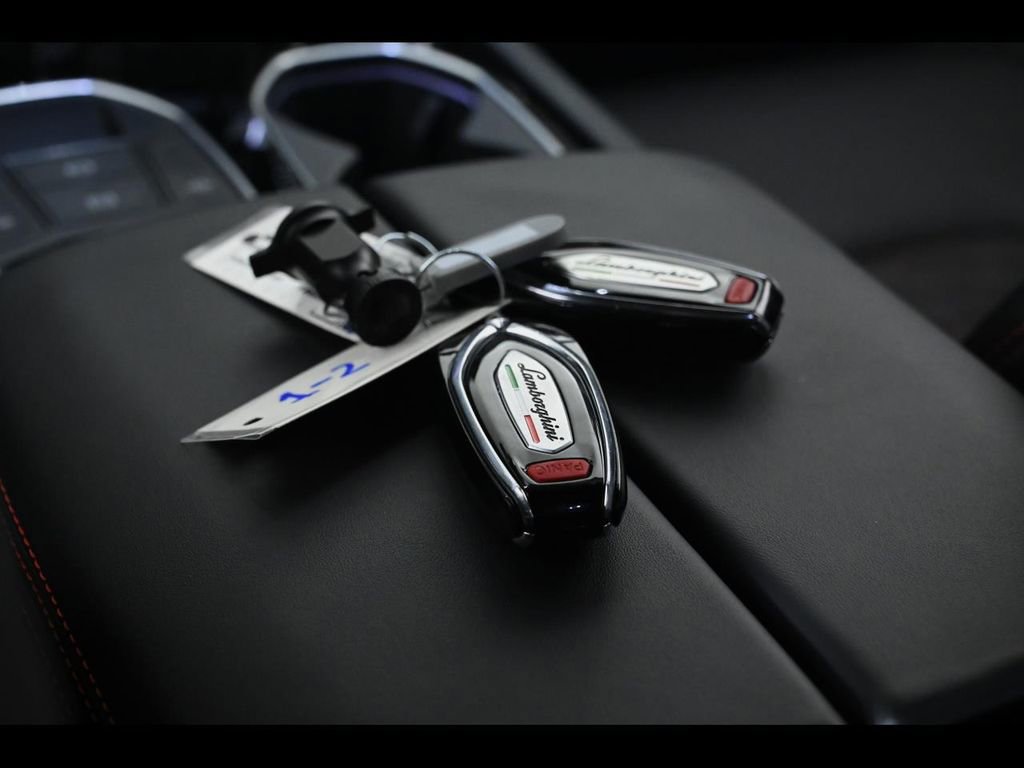 Used 2024 Lamborghini Urus S image 17