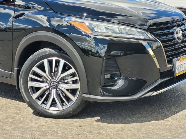 Used 2024 Nissan Kicks SR w/ SR Premium Package FWD image 9