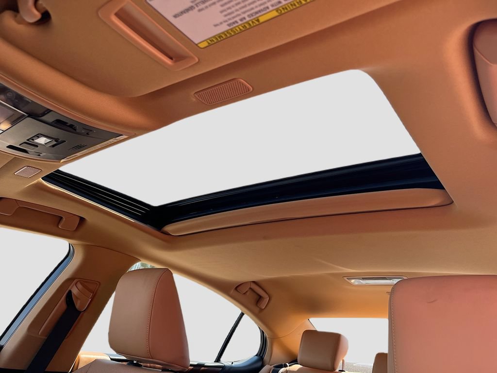 Used 2025 Lexus ES 300h w/ Premium Package FWD image 21
