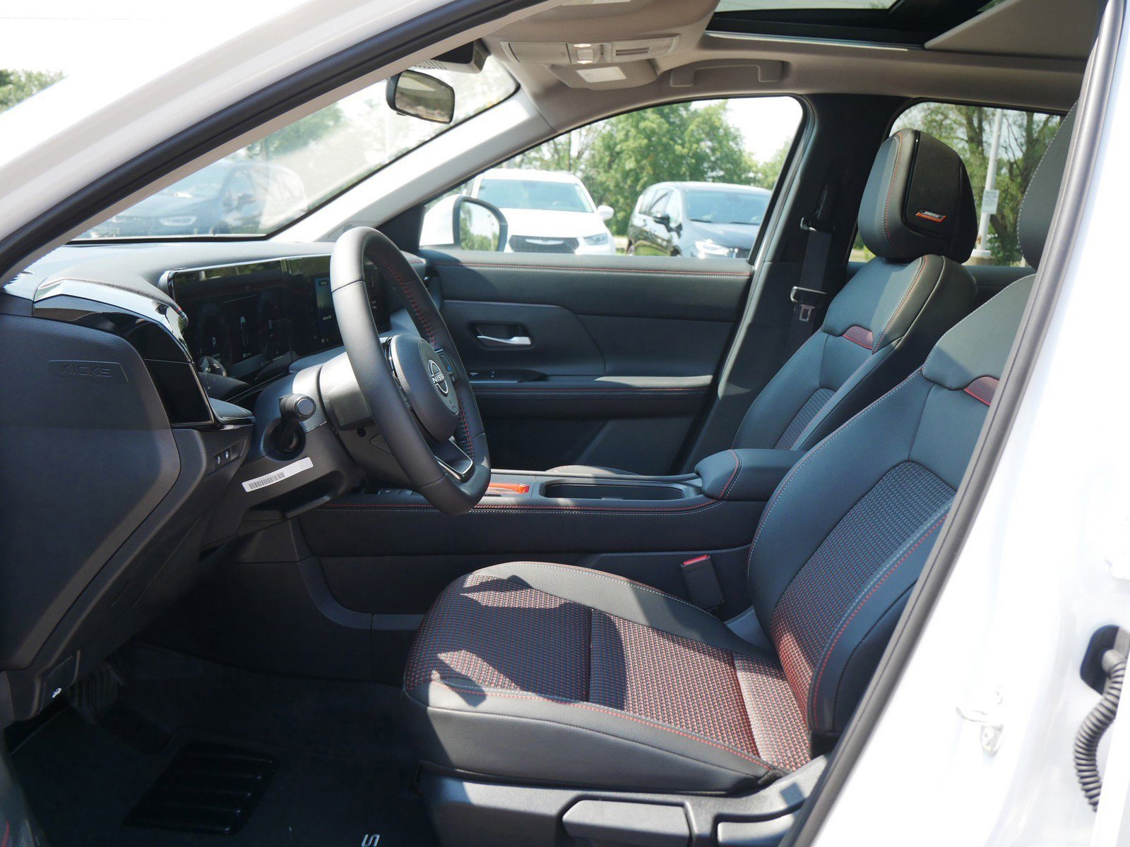 New 2025 Nissan Kicks SR w/ SR Premium Package image 5