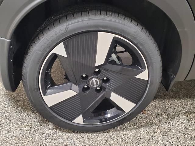 Used 2025 Nissan Kicks SR AWD/4WD image 4