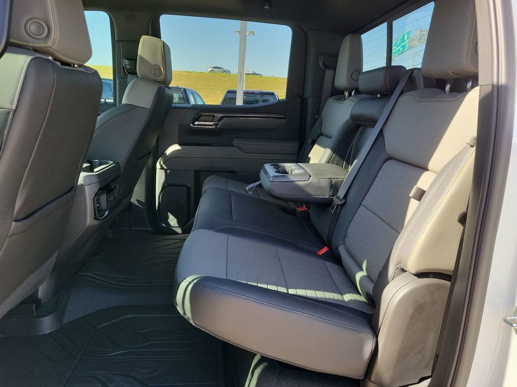 Used 2025 Chevrolet Silverado 1500 ZR2 w/ Technology Package image 26