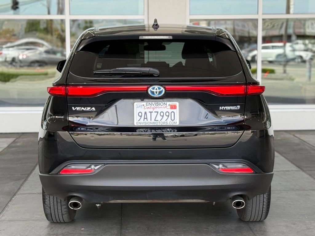 Certified 2021 Toyota Venza LE image 11