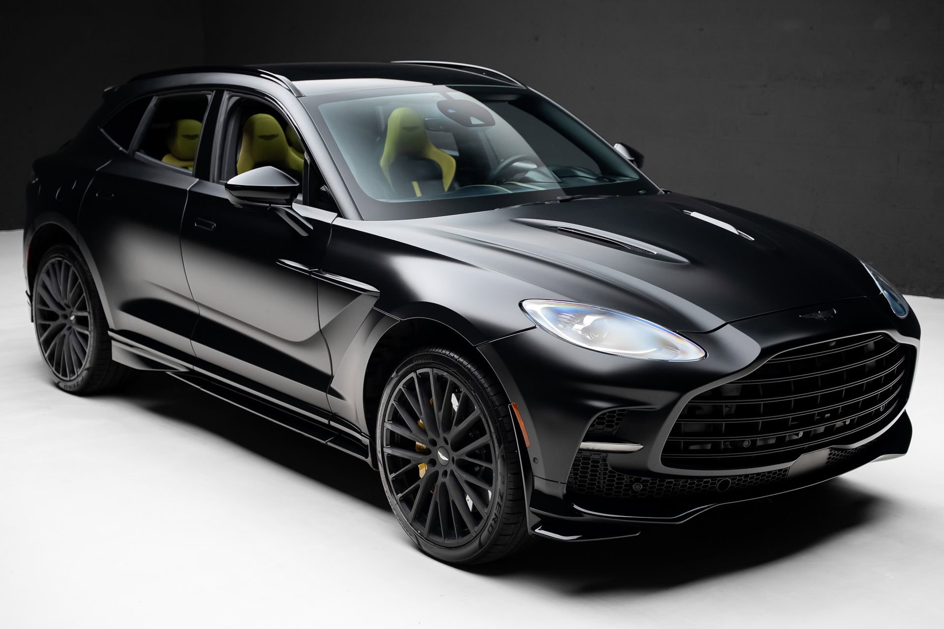 Used 2023 Aston Martin DBX 707 image 40