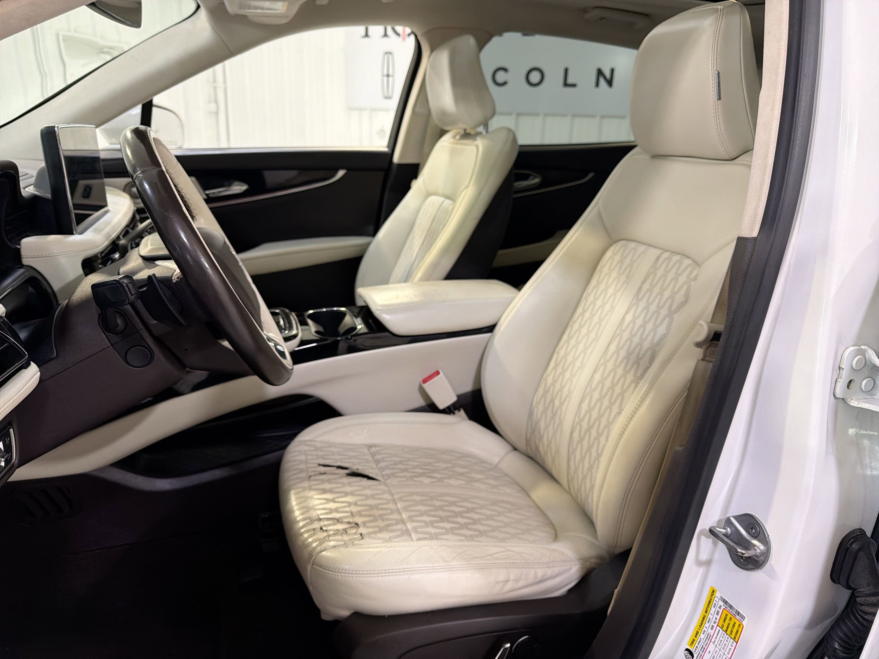 Used 2022 Lincoln Nautilus Black Label AWD/4WD image 10