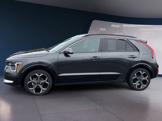 Certified 2023 Kia Niro EX Touring FWD image 2
