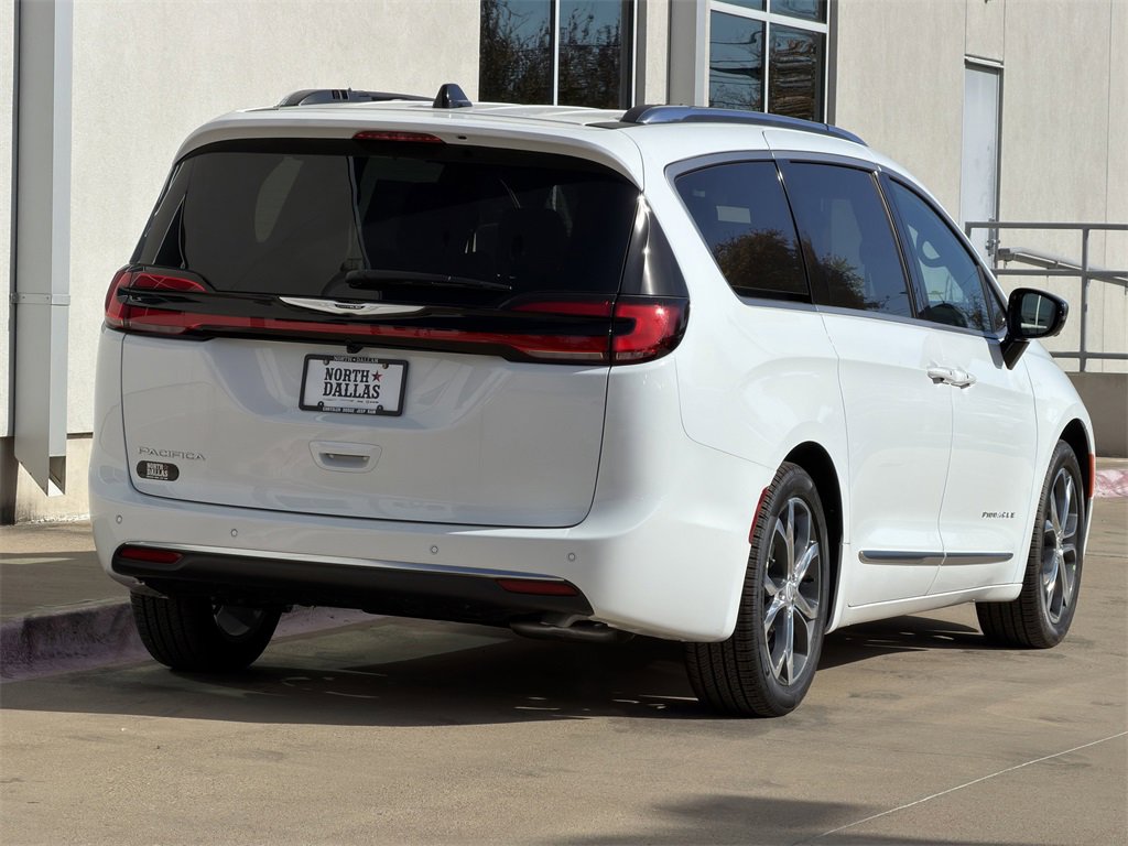 New 2026 Chrysler Pacifica Pinnacle image 5
