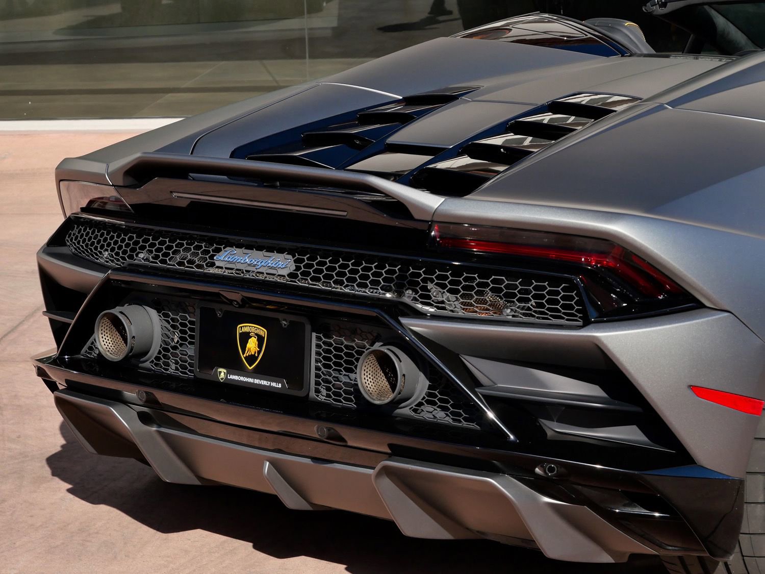 Used 2023 Lamborghini Huracan EVO image 16