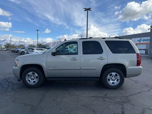 Used 2009 Chevrolet Tahoe LT w/ Luxury Package AWD/4WD image 12