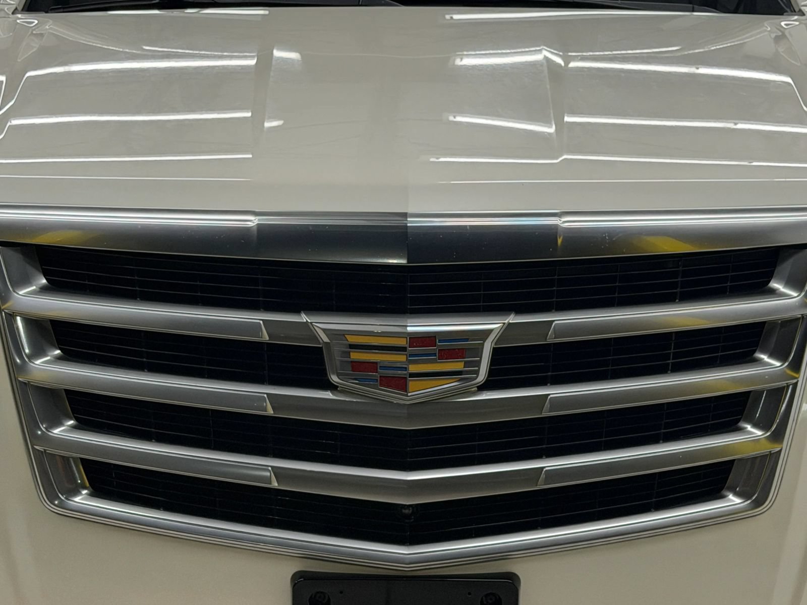 Used 2015 Cadillac Escalade ESV Premium AWD/4WD image 5