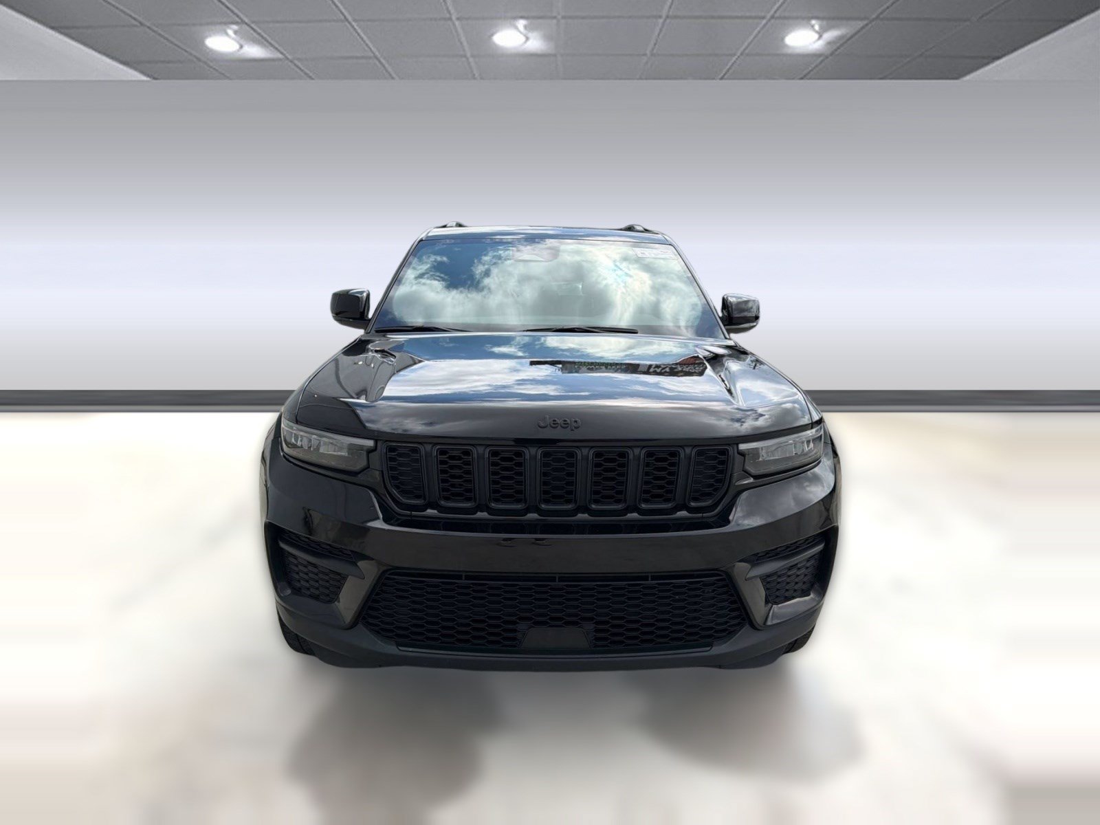 Used 2023 Jeep Grand Cherokee Altitude AWD/4WD image 6