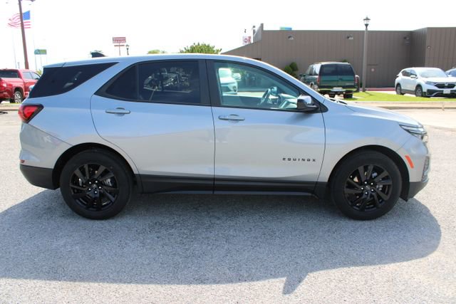 Used 2024 Chevrolet Equinox LS w/ LS Convenience Package FWD image 4