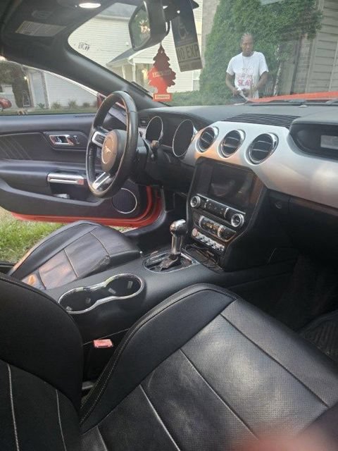 Used 2016 Ford Mustang Premium RWD image 11