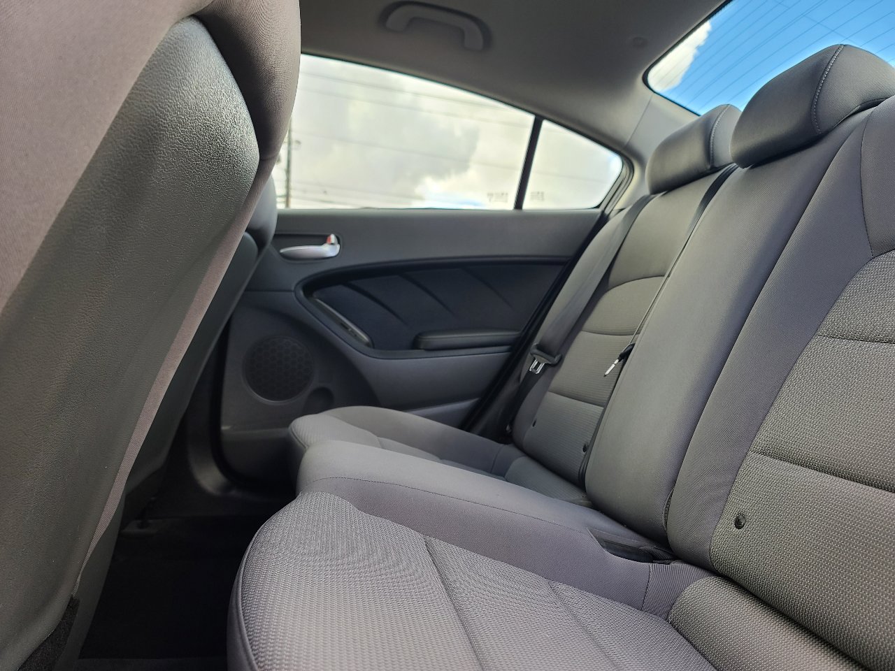 Used 2018 Kia Forte LX w/ LX Rear Camera Package image 9