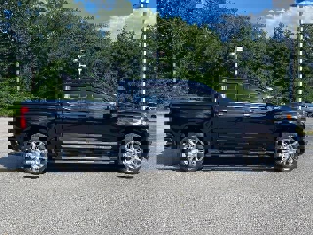 Used 2023 Chevrolet Silverado 1500 High Country image 2