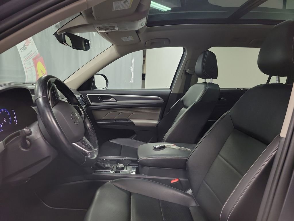 Used 2021 Volkswagen Atlas SEL R-Line AWD/4WD image 12