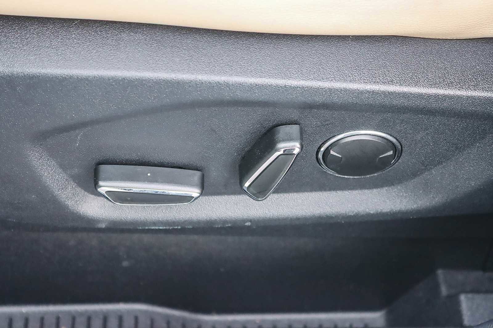 Used 2015 Ford Edge SEL w/ Equipment Group 201A image 20