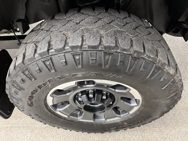 Used 2024 Ford F350 Platinum w/ Tremor Off-Road Package AWD/4WD image 18