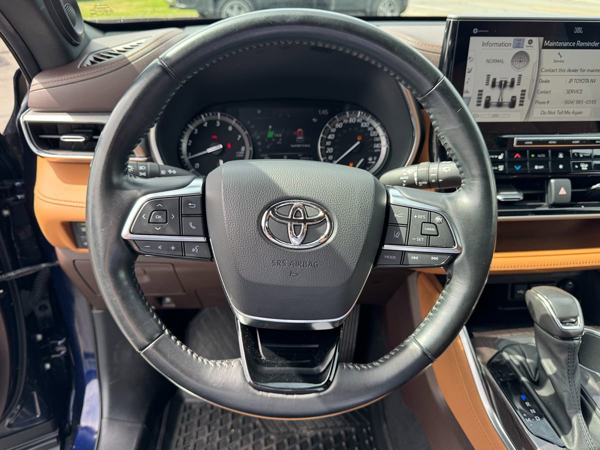 Used 2021 Toyota Highlander Platinum AWD/4WD image 15