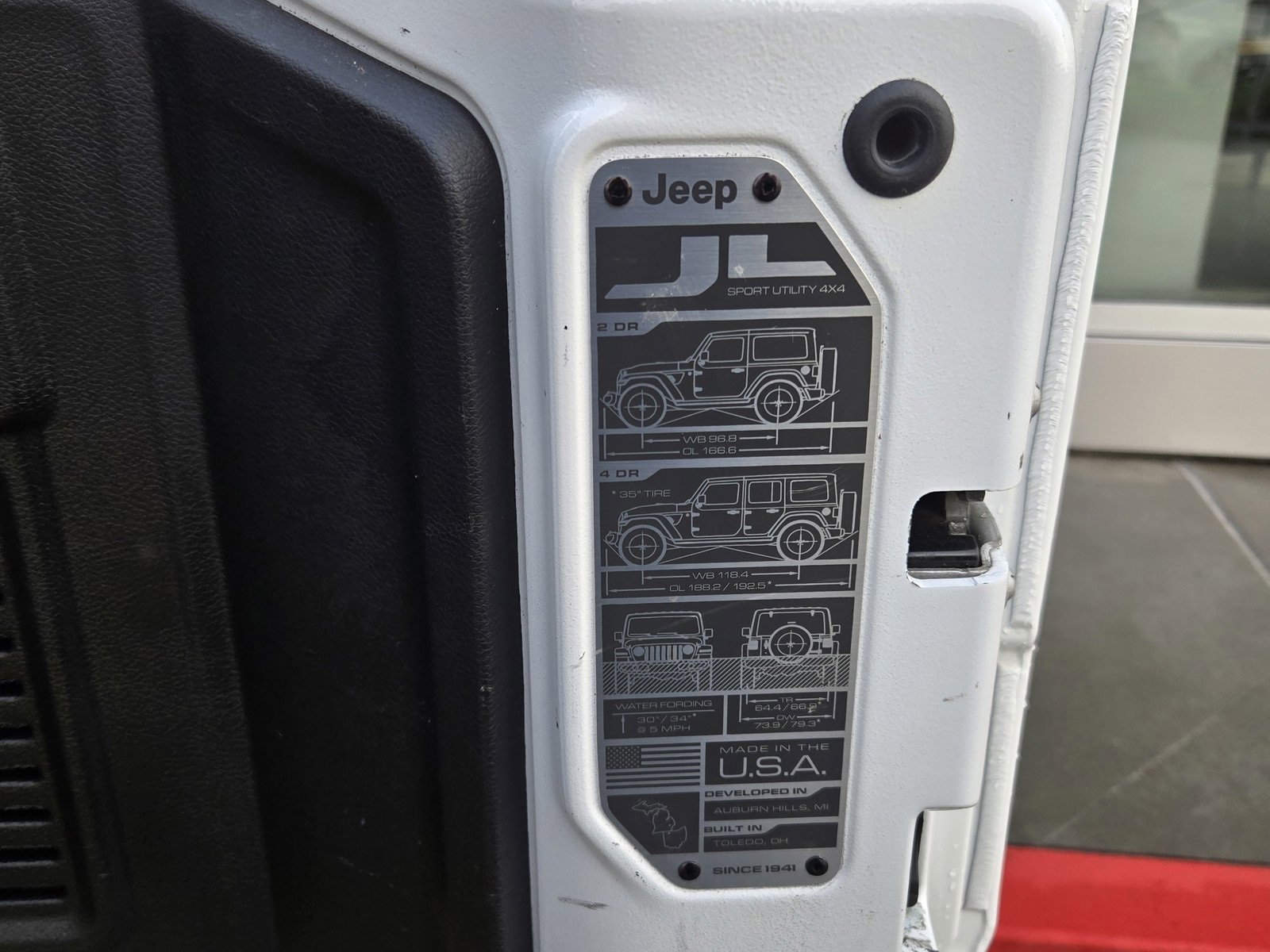 Used 2024 Jeep Wrangler Unlimited Rubicon image 24