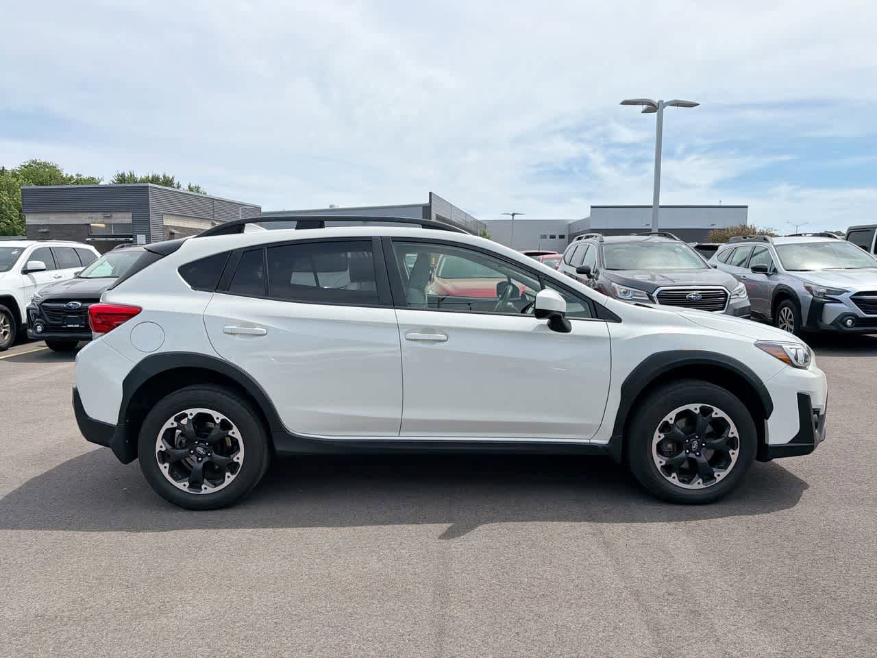 Certified 2021 Subaru Crosstrek 2.0i Premium w/ Popular Package #2 AWD/4WD image 14