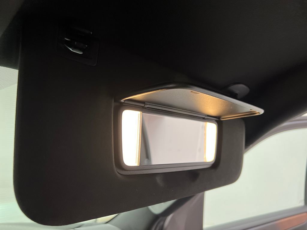 Used 2025 GMC Yukon Denali AWD/4WD image 65