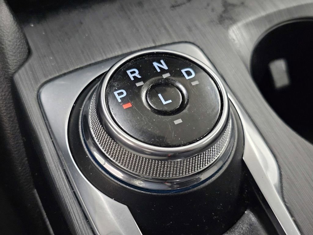 Used 2022 Ford Escape SE FWD image 19