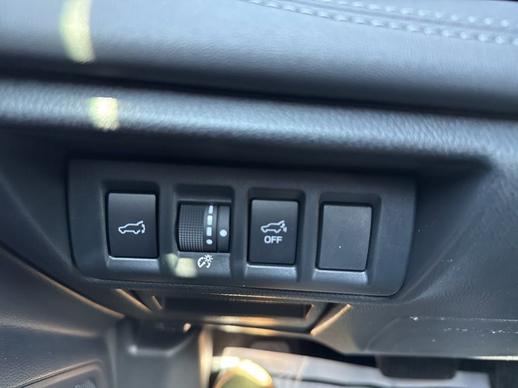 Used 2025 Subaru Outback Limited image 24