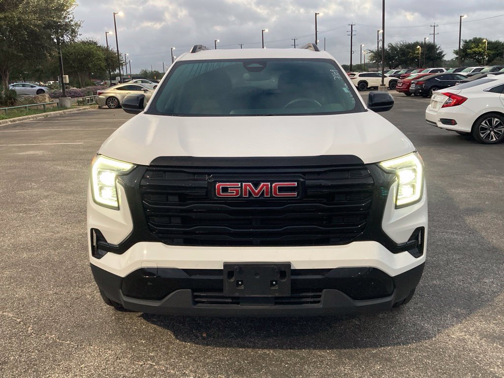 Used 2026 GMC Terrain Elevation w/ Elevation Premium Package AWD/4WD image 2