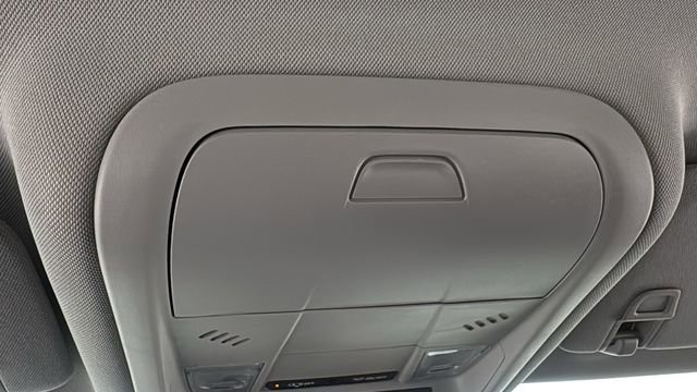 Used 2024 Chevrolet Equinox LT image 31