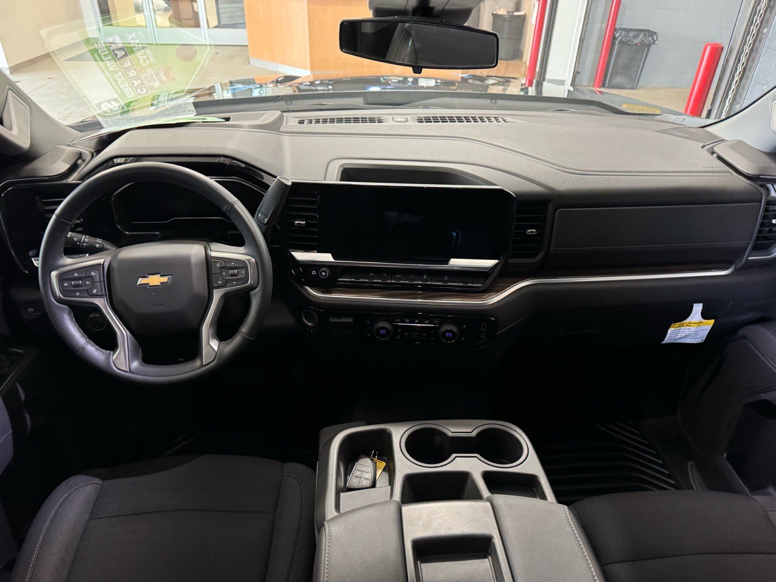 Used 2025 Chevrolet Silverado 1500 LT w/ Z71 Off-Road Package AWD/4WD image 12