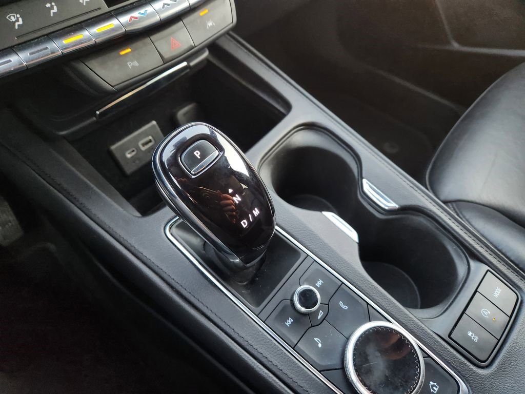 Used 2023 Cadillac XT4 Premium Luxury AWD/4WD image 20