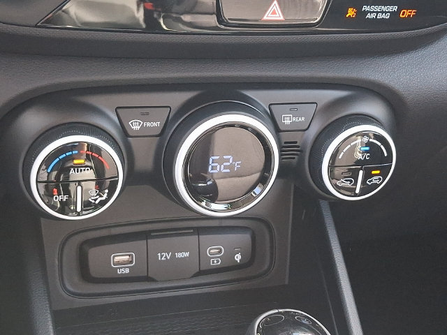 New 2026 Hyundai Venue SEL FWD image 12