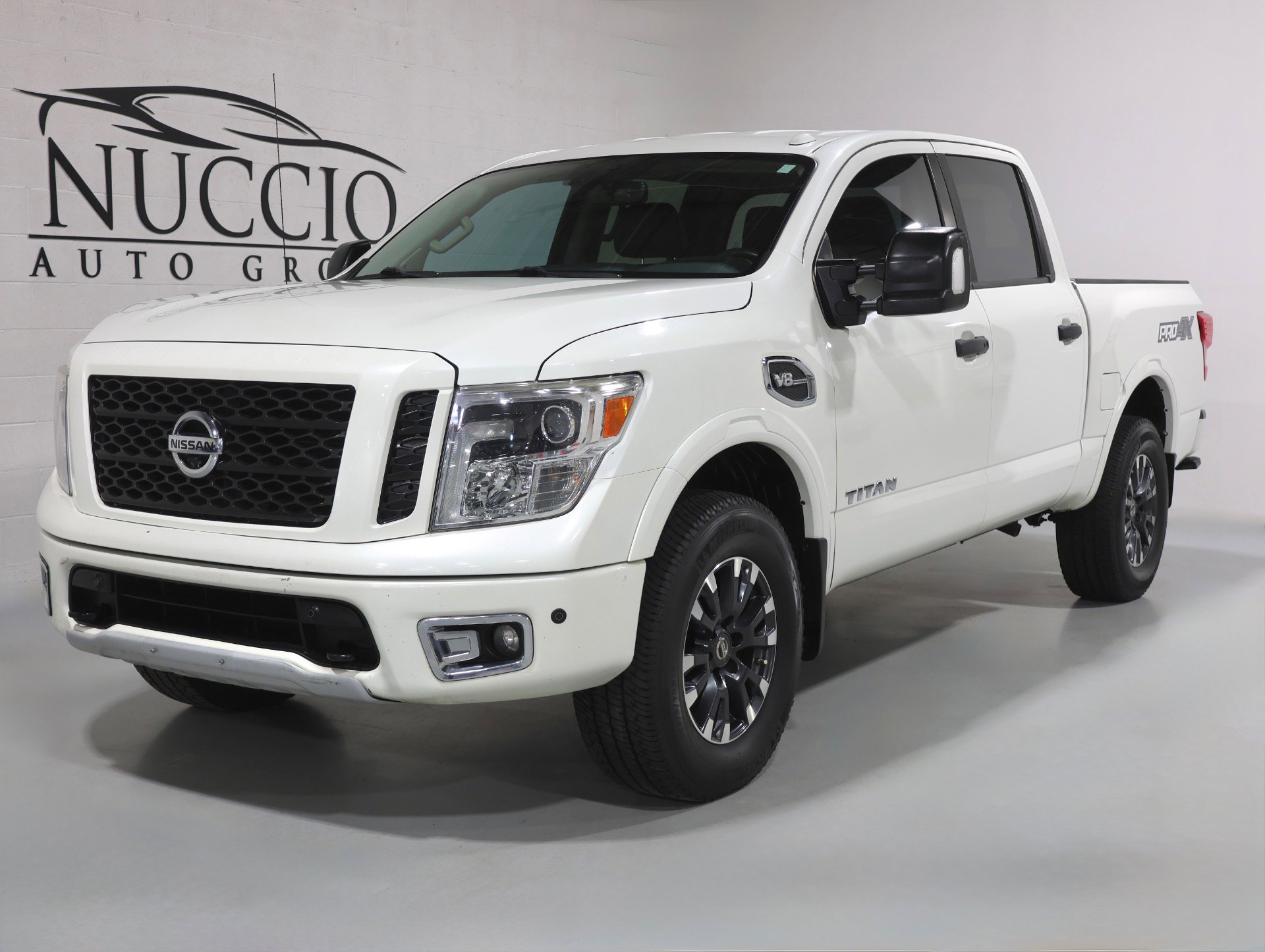 Used 2017 Nissan Titan PRO-4X w/ Pro-4x Convenience Package image 28