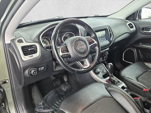 Used 2020 Jeep Compass Latitude AWD/4WD image 10