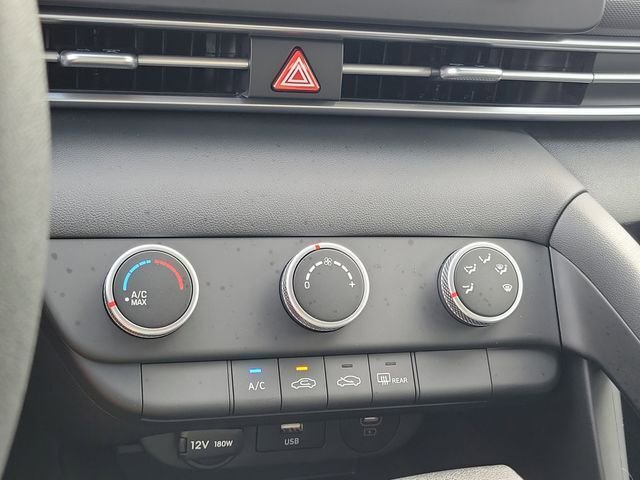 New 2026 Hyundai Elantra SE FWD image 12