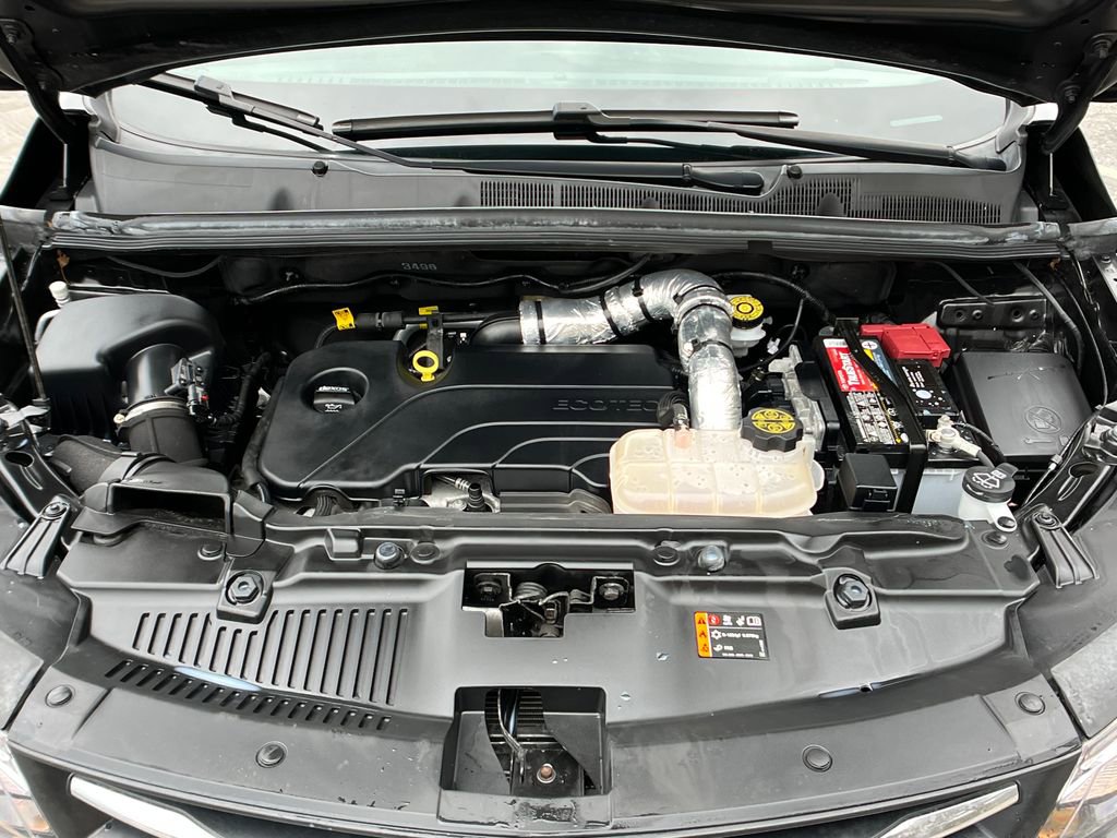 Used 2022 Chevrolet Trax LT w/ LT Convenience Package image 21