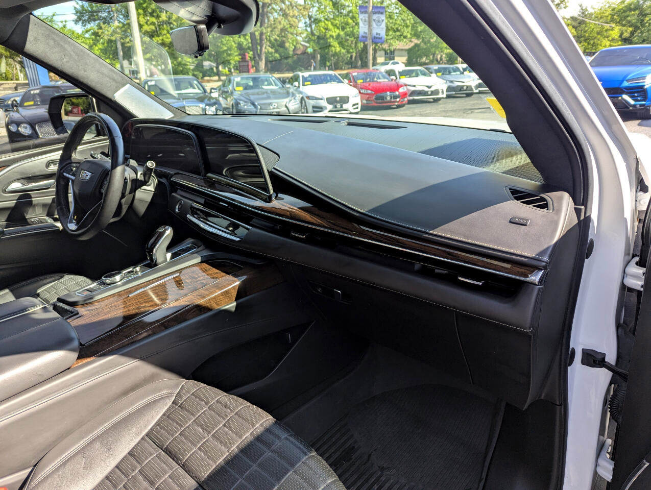Used 2022 Cadillac Escalade ESV Sport Platinum image 37