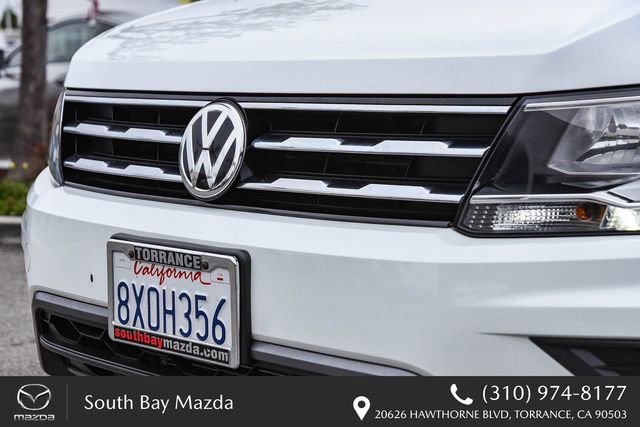 Used 2021 Volkswagen Tiguan SE w/ Panoramic Sunroof Package FWD image 5